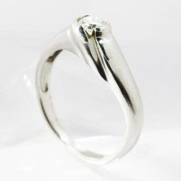 SORTIJA ORO BLANCO PIEDRA