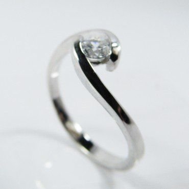 SORTIJA ORO BLANCO PIEDRA
