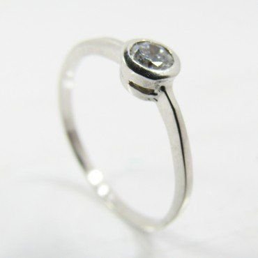 SORTIJA ORO BLANCO PIEDRA