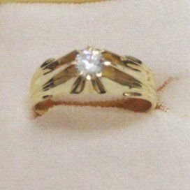 SOLITARIO CABALLERO ORO AMARILLO