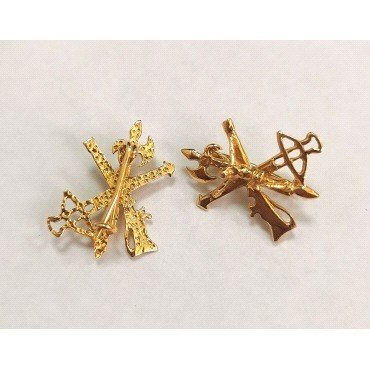 BROCHE COLLAR AMARILLO  CRUZ LEGION                                   