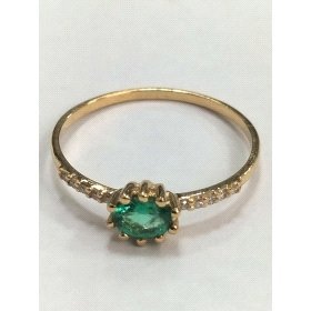 SORTIJA O.A OVAL ESMERALDA CON BRILLANTES                             
