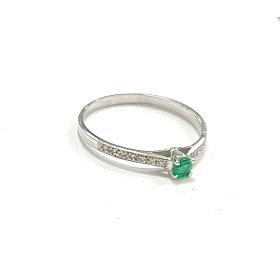 SORTIJA ORO BLANCO BRILLANTES Y ESMERALDA                             