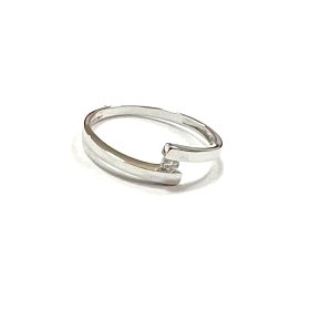 SORTIJA ORO BLANCO BRILLANTES                                         
